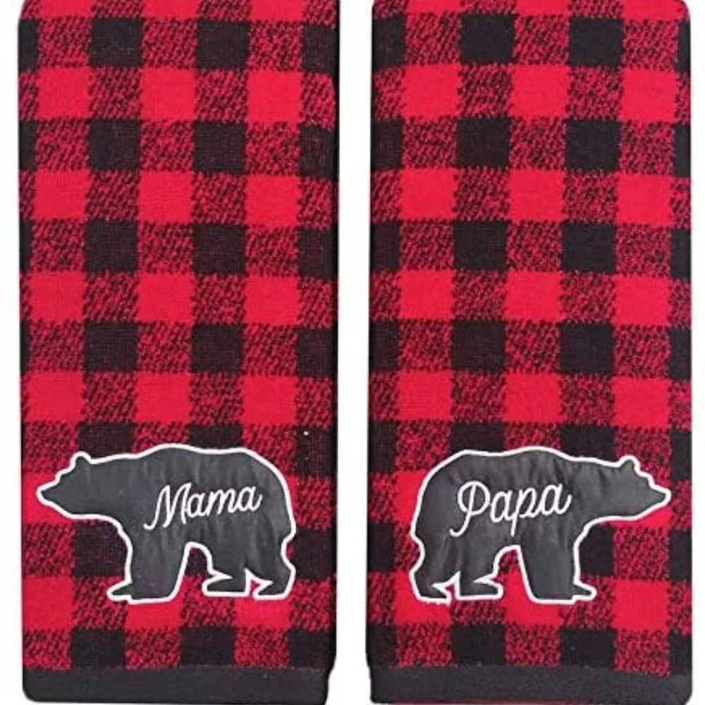 St. Nicholas Square Christmas Bath Hand Towels Set Of 2 NWT